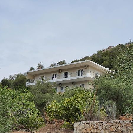 Bodini'S Rooms Himare Exterior photo