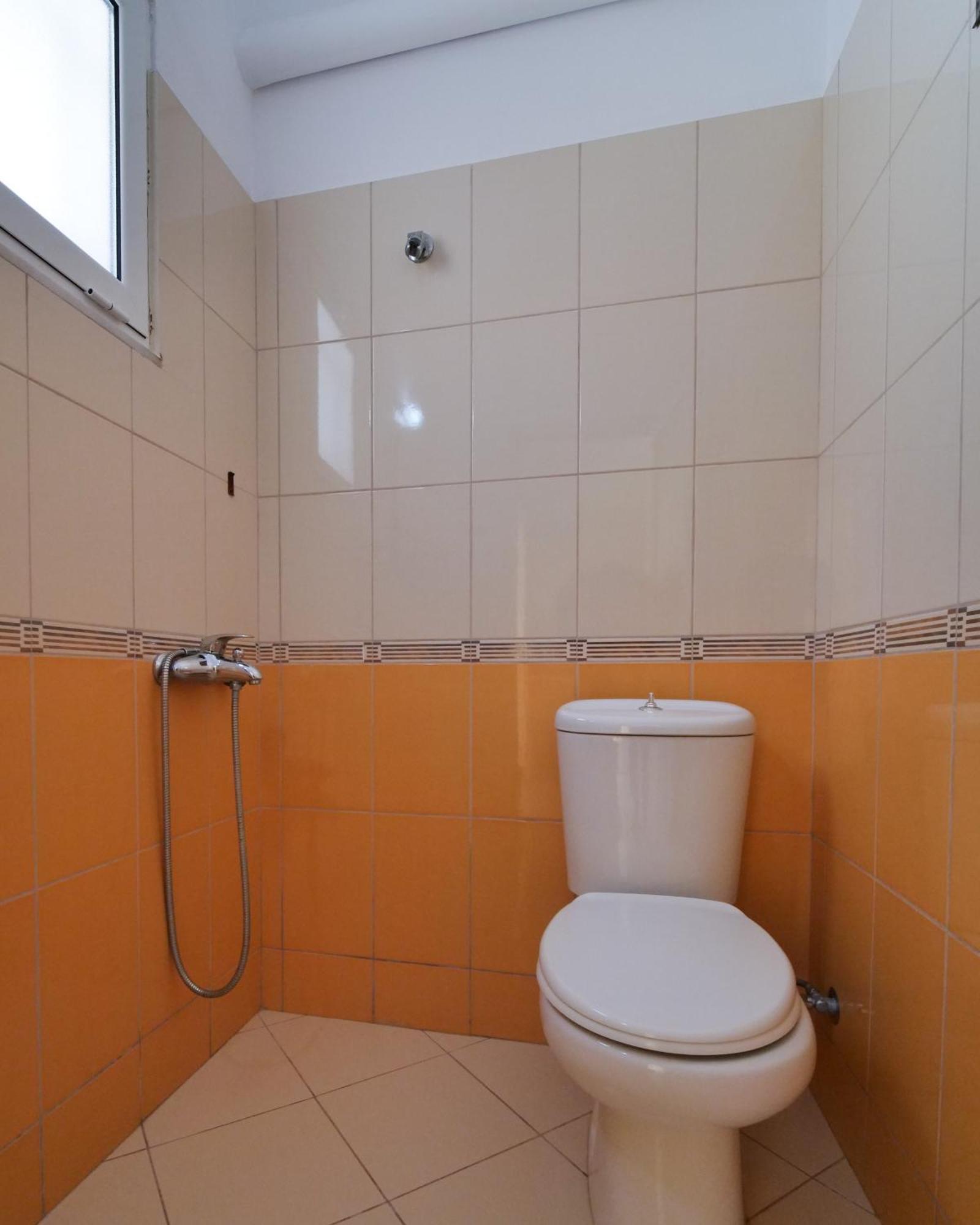 Bodini'S Rooms Himare Exterior photo
