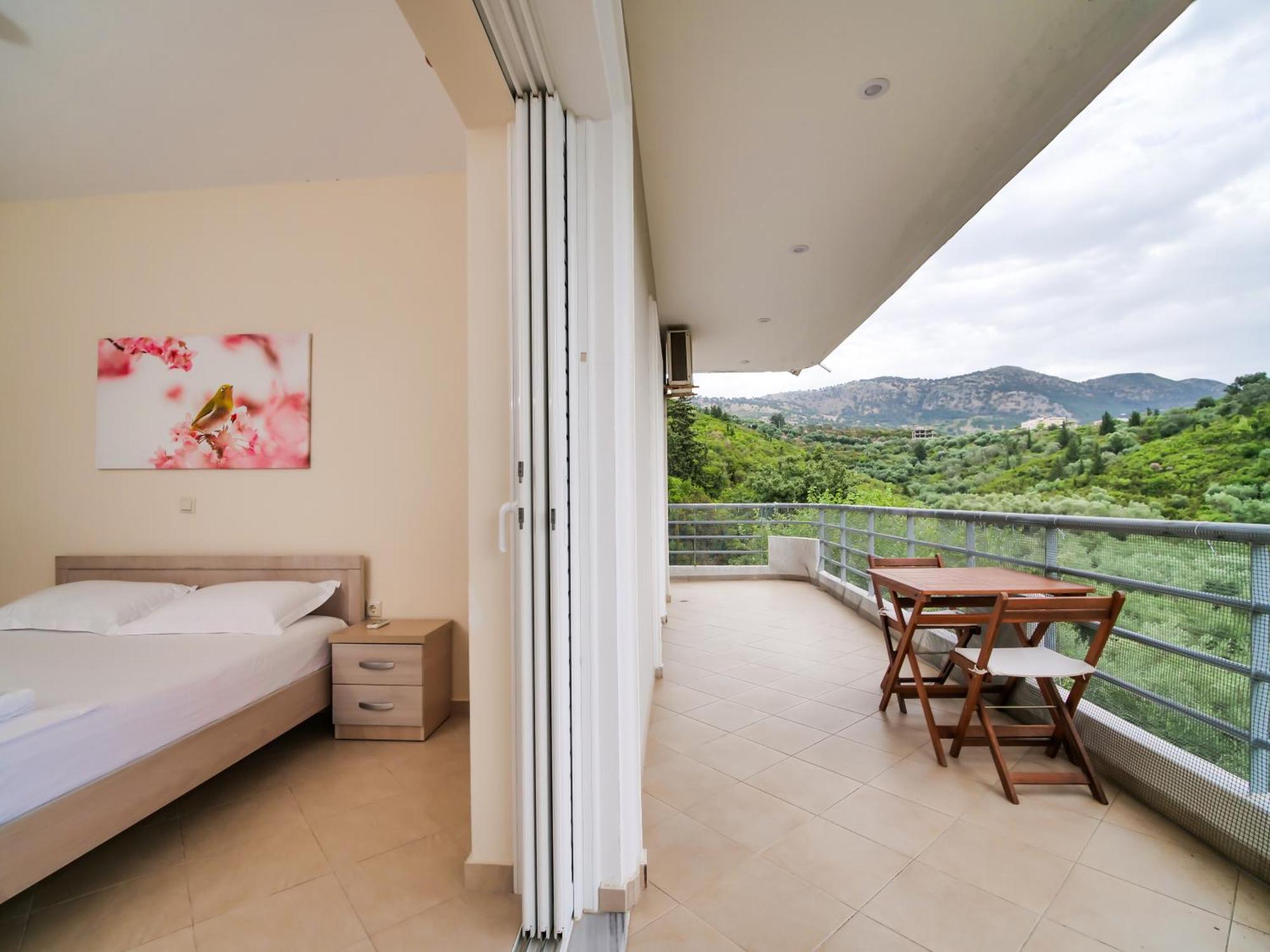Bodini'S Rooms Himare Exterior photo