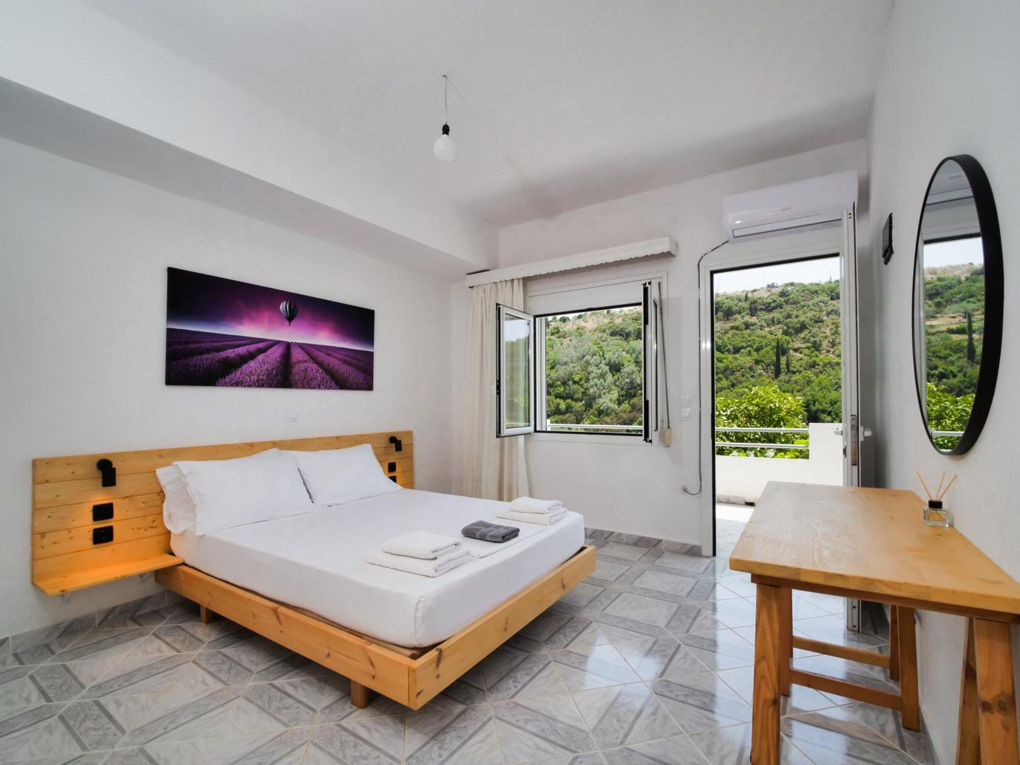 Bodini'S Rooms Himare Exterior photo