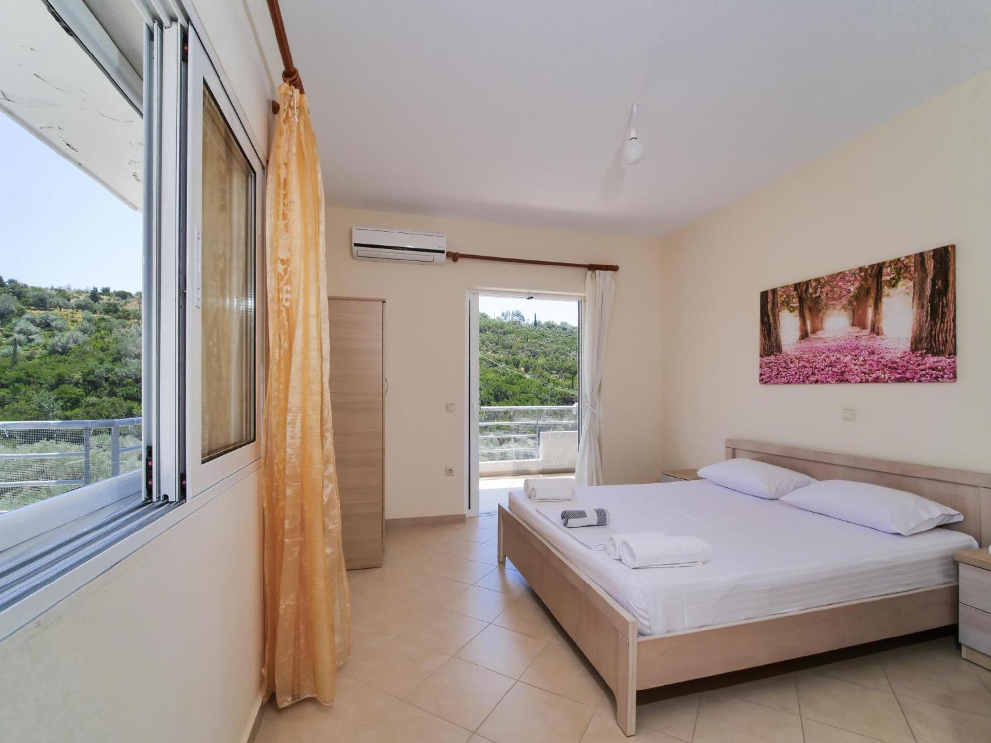 Bodini'S Rooms Himare Exterior photo