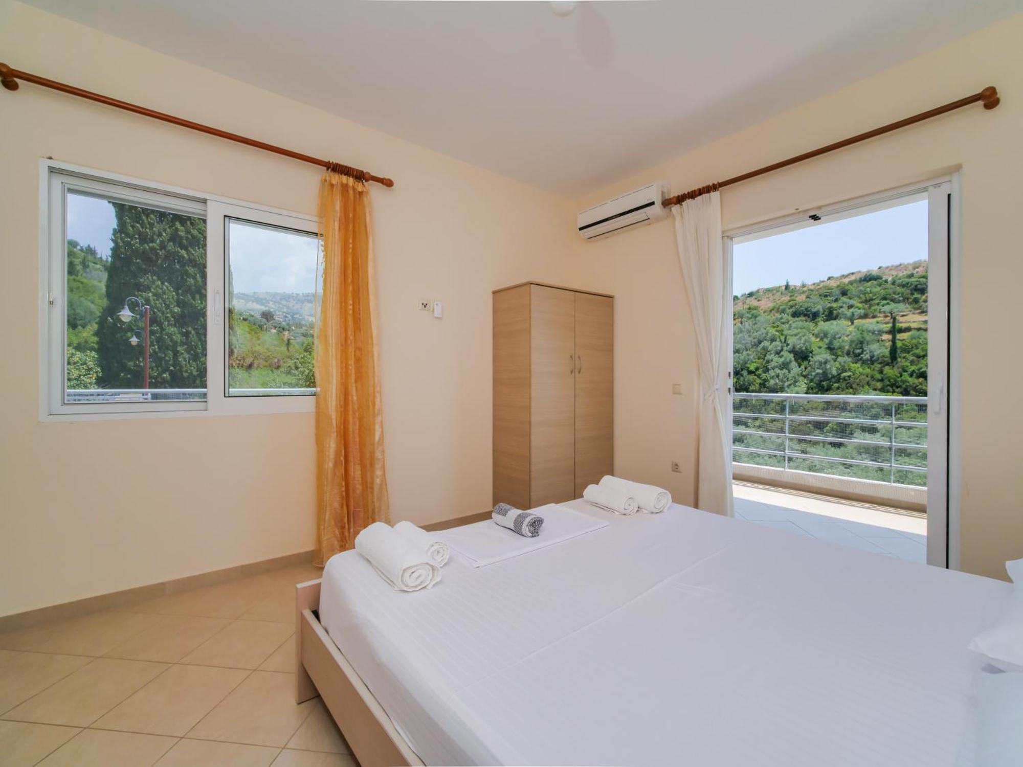 Bodini'S Rooms Himare Exterior photo