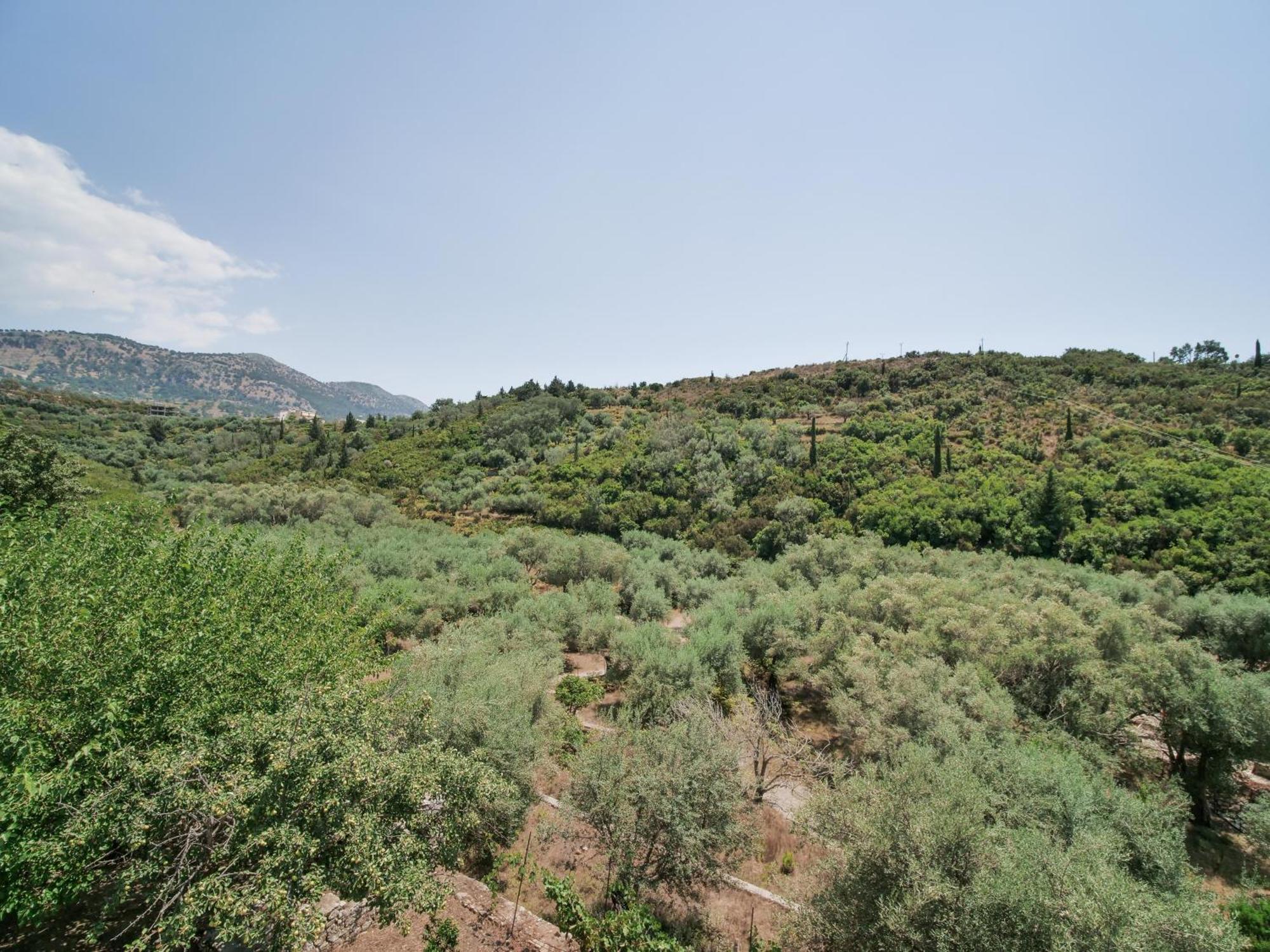 Bodini'S Rooms Himare Exterior photo