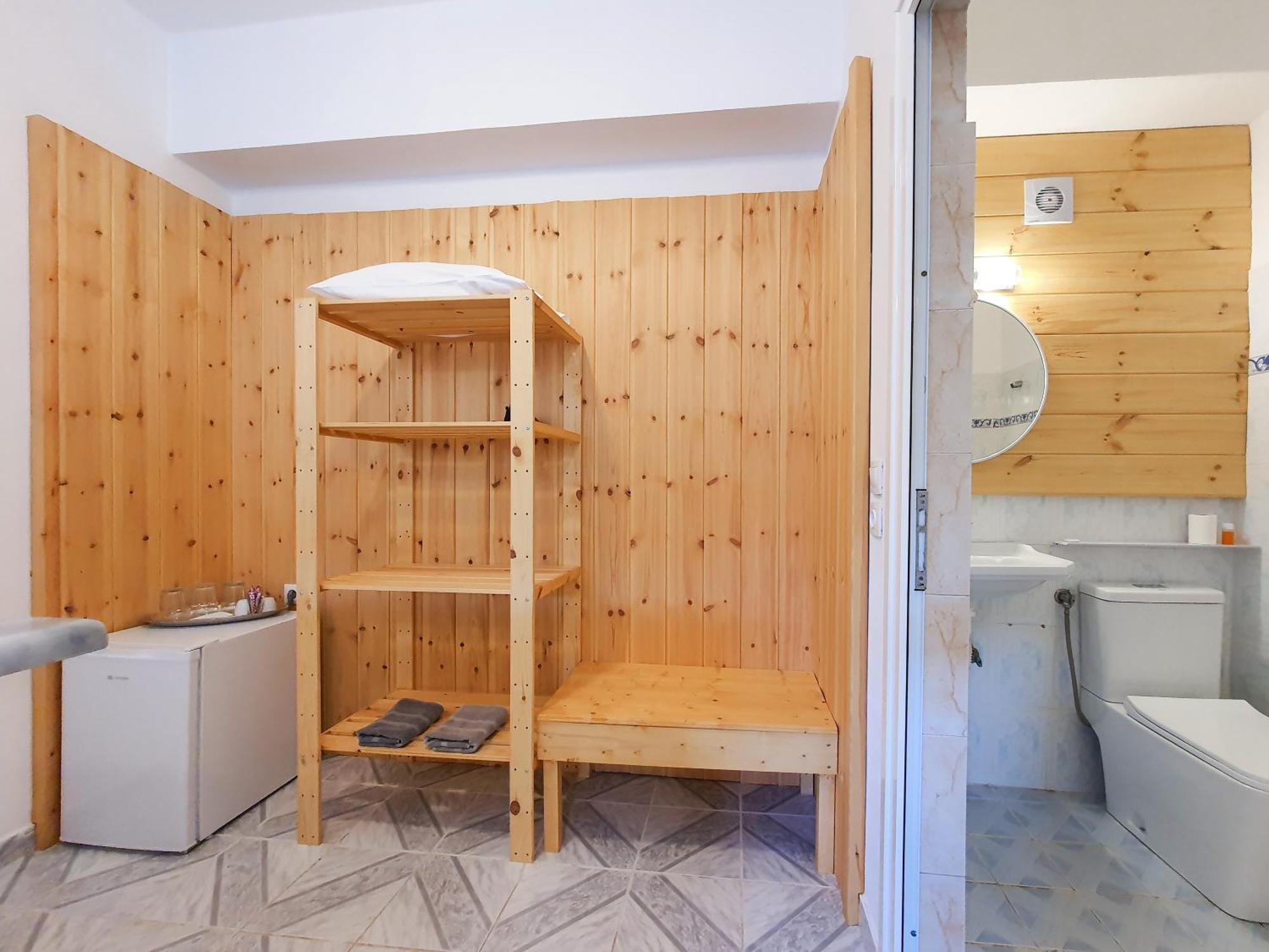 Bodini'S Rooms Himare Exterior photo
