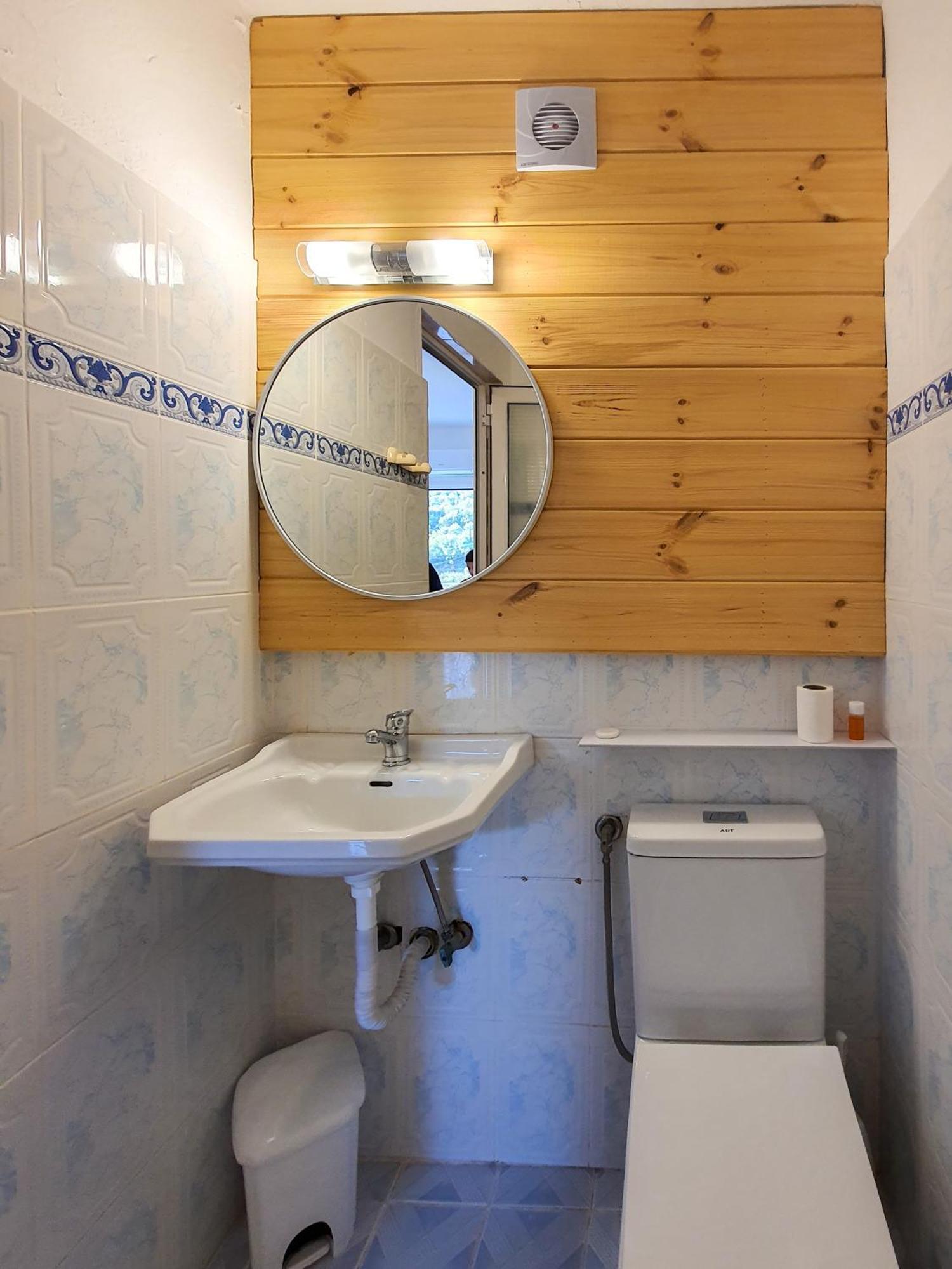 Bodini'S Rooms Himare Exterior photo